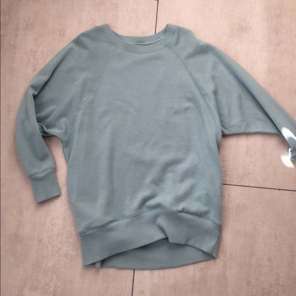 American Eagle city sweatshirt
